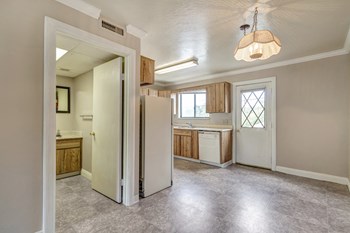 Dining Area at Marina Heights Apartments in Prescott, AZ
